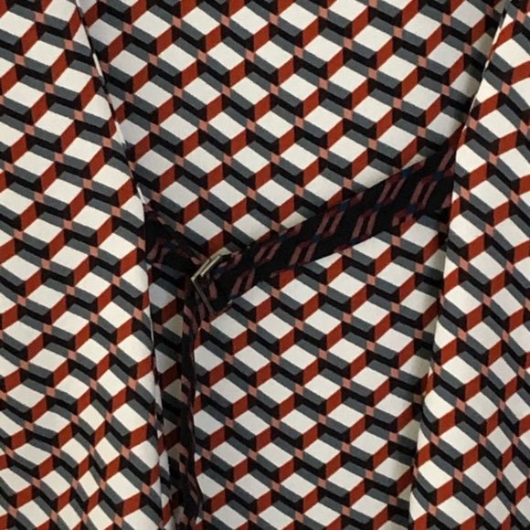 BCBGMaxAzria Cathleen geometric sleeveless top - Picture 14 of 16